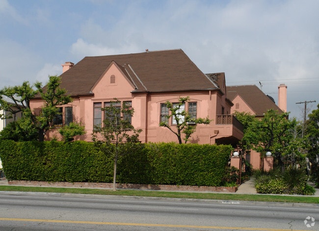 Building Photo - 9517 W Olympic Blvd