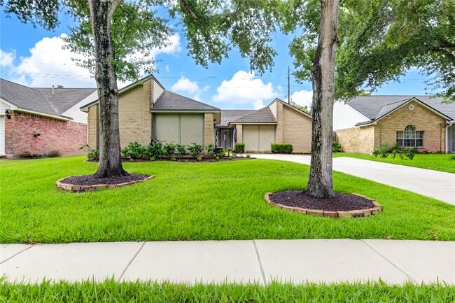 Foto del edificio - 7023 Brockington Dr
