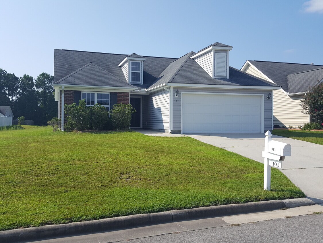 101 Two Putt Ct, New Bern, NC 28560 House Rental in New Bern, NC