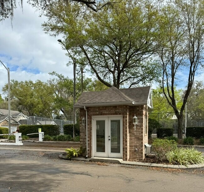 Building Photo - 4700 SW Archer Rd