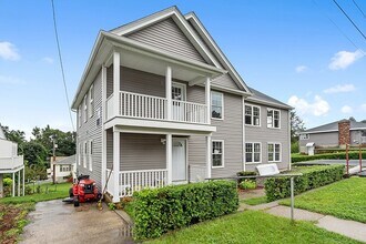 Building Photo - 53 Fenwood Rd