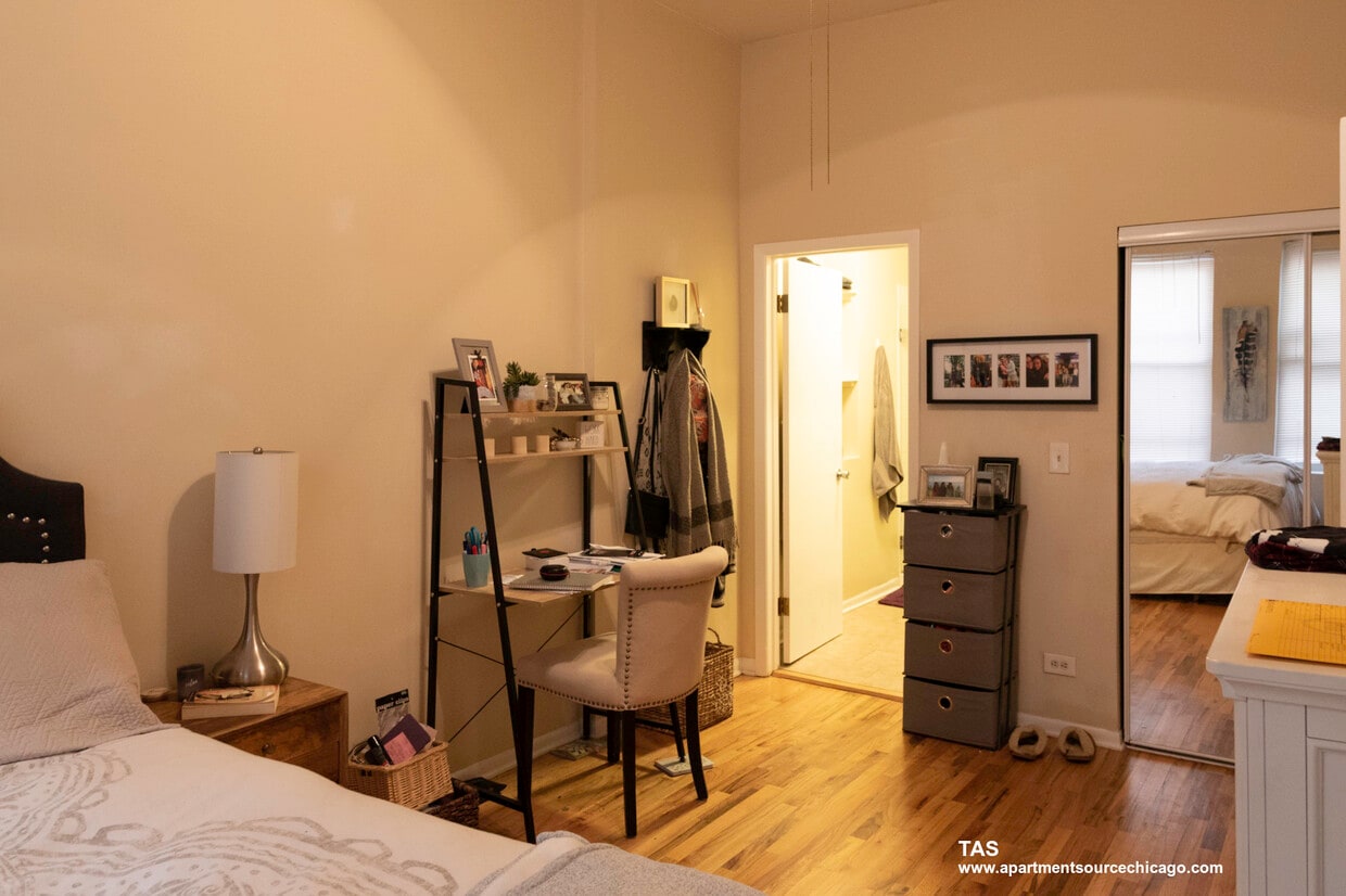 Building Photo - 2525 Lincoln N Ave