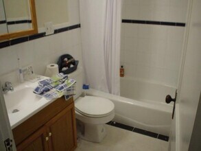 Building Photo - 7 Price Rd