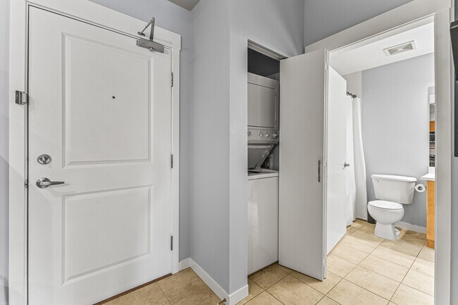 Photo du bâtiment - 11950 Harris Rd