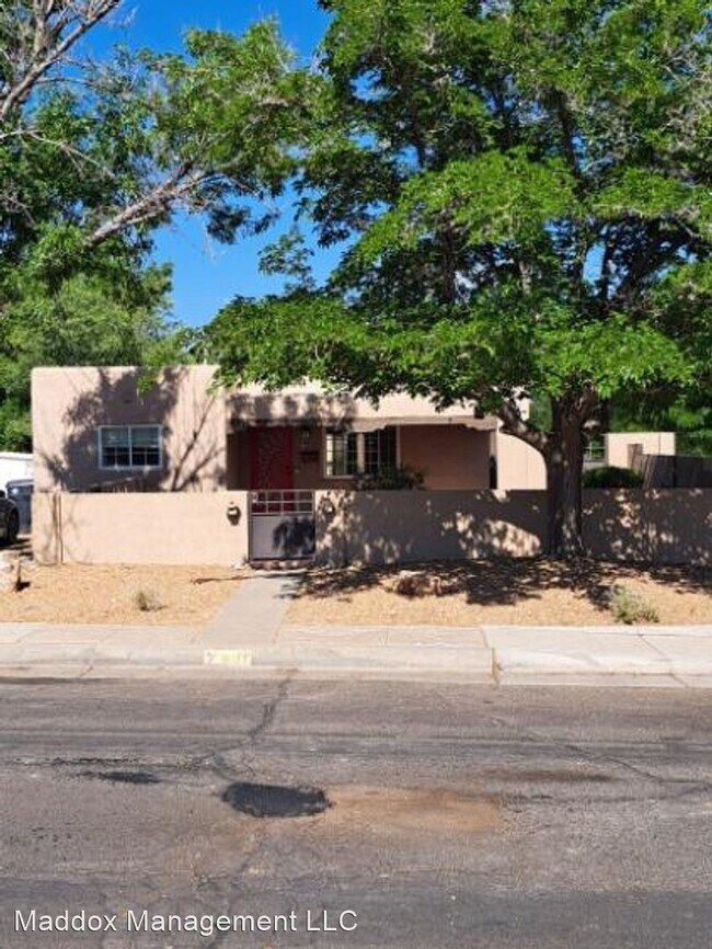 Foto del edificio - 2 br, 1 bath House - 401 Wellesley Drive SE