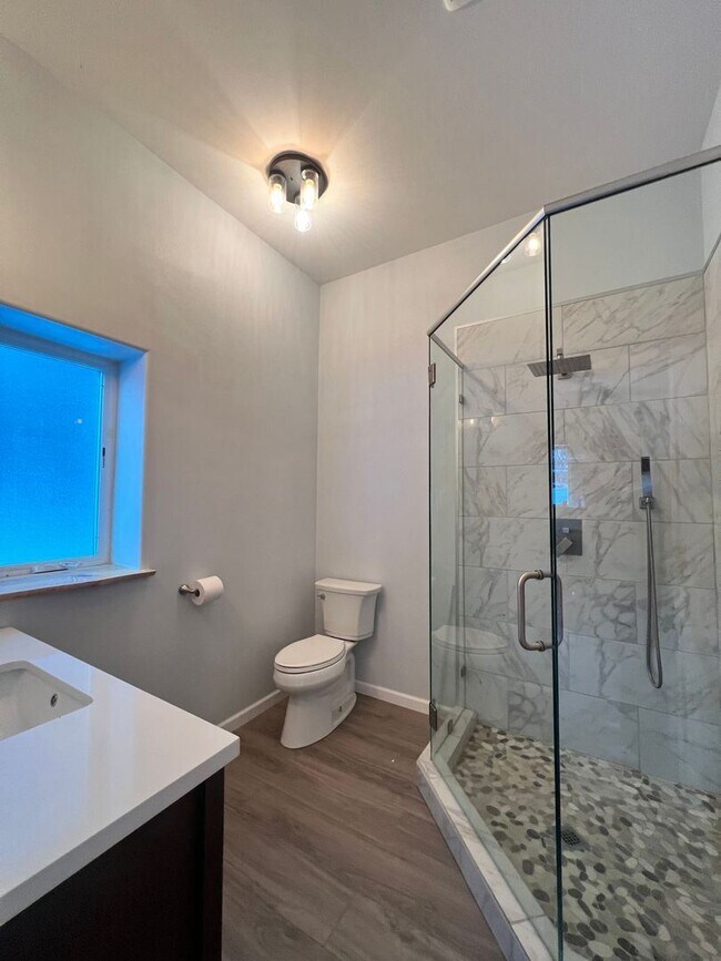 Building Photo - 2 br, 1 bath House - 148 Rhubarb Dr #B