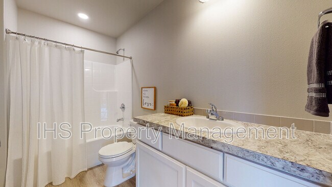 Building Photo - 409 Whitefish Ln