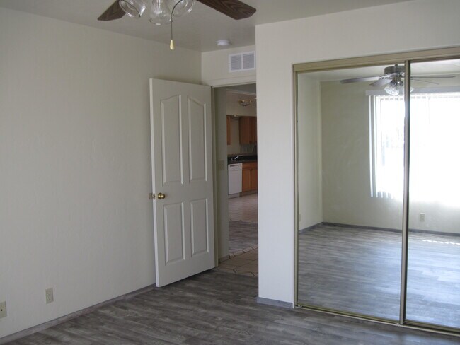 Building Photo - 470 S Bowie Ave