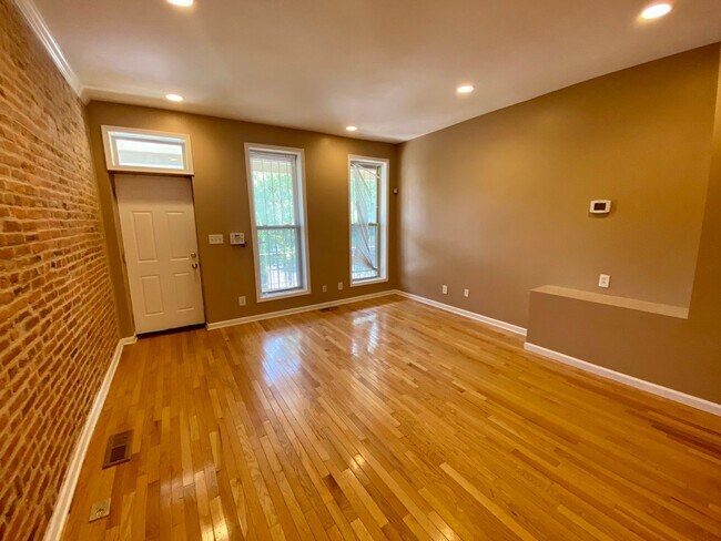 Foto del edificio - Charming 2 Bedroom/2 Bathroom Townhome in Harwood, Baltimore, MD!