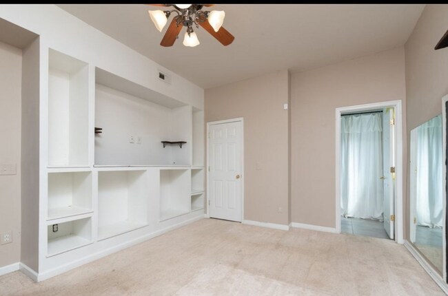 Foto del edificio - 2203 Edwards Ave