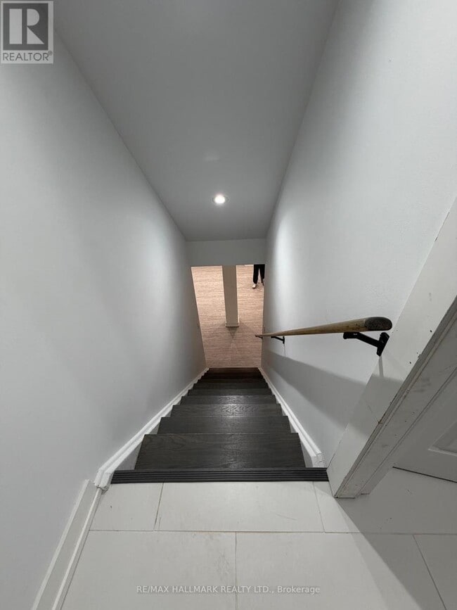 Building Photo - 1211 Bridge Gate Crescent