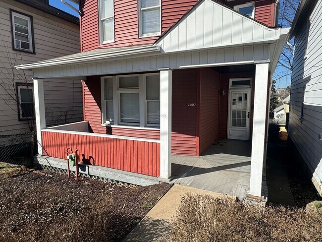 Building Photo - Updated 4BR 2Bath House With Air Condition...