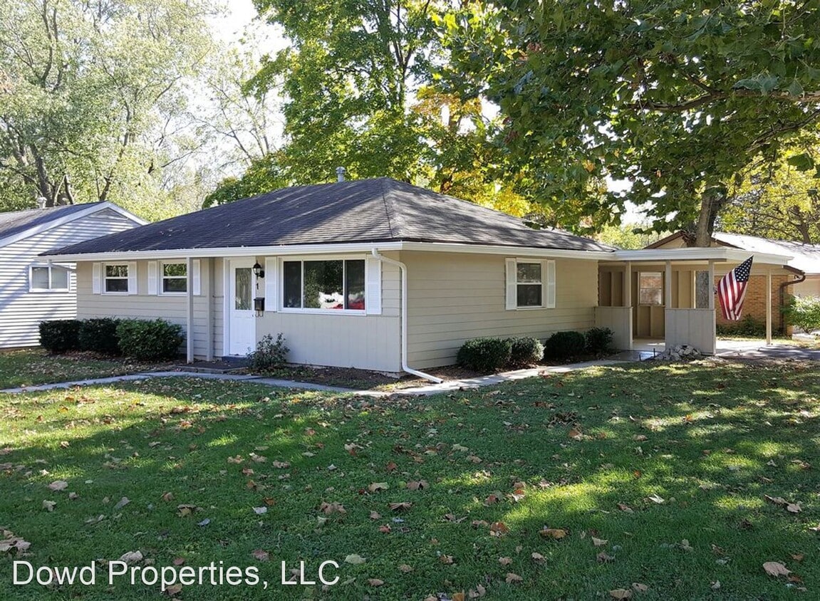 3 br, 1 bath House 1 Norwood Avenue House for Rent in Normal, IL