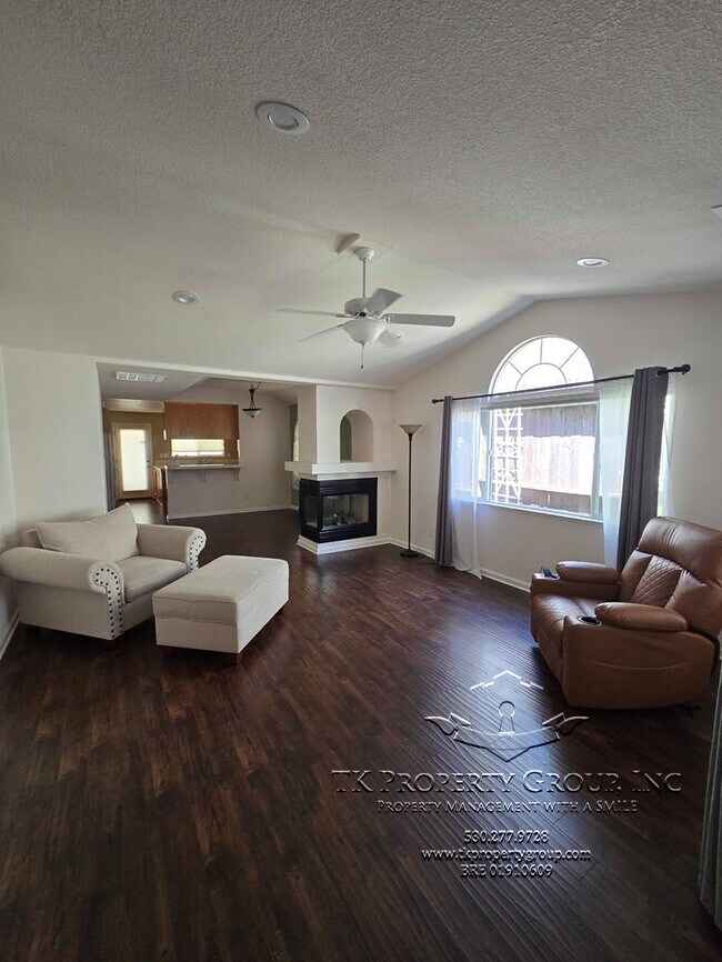 Foto del edificio - 127 Windsor Ln
