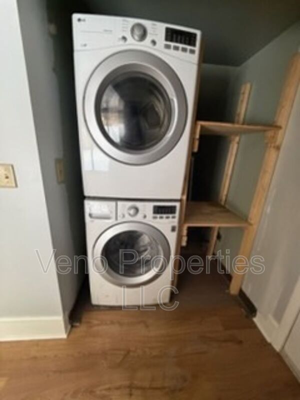 Foto del edificio - 183 Arrow Wood Pl