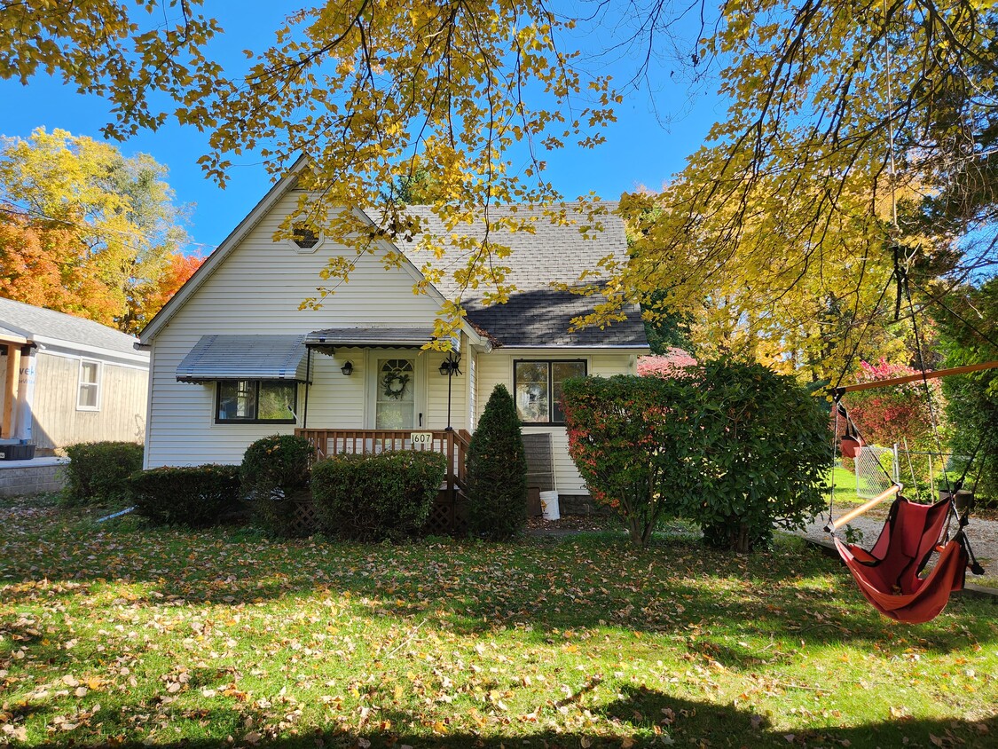 1607 Clifford Dr, Erie, PA 16505 House Rental in Erie, PA