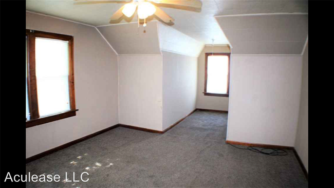 Building Photo - 524 Osage St