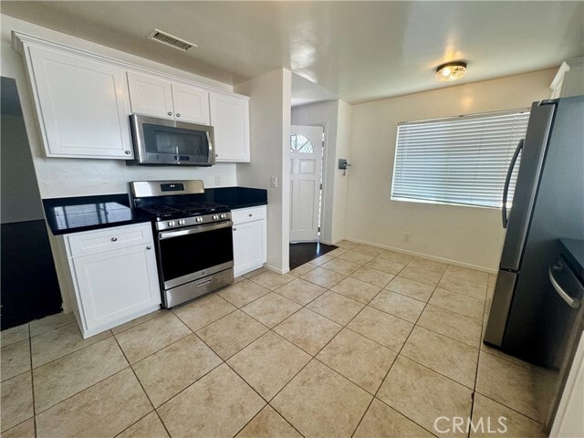 Foto del edificio - 1056 W 25th St
