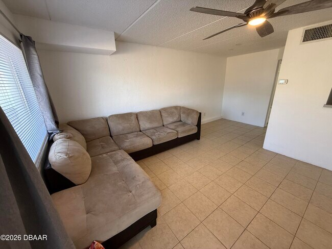 Foto del edificio - 60 Vining Ct