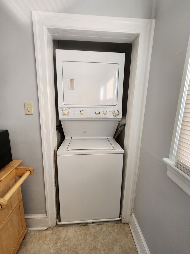 In unit laundry - 515 S Main St