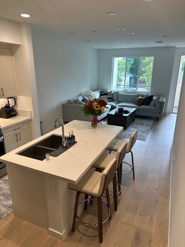 Foto principal - 22 E Sunset St