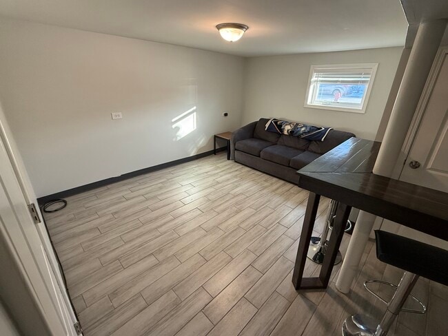 Building Photo - 5230 W Winona St