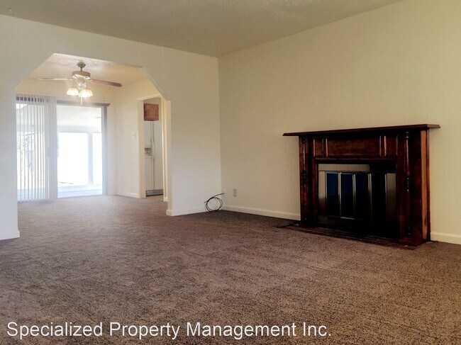 Building Photo - 3 br, 1 bath House - 264 Goodrich Street