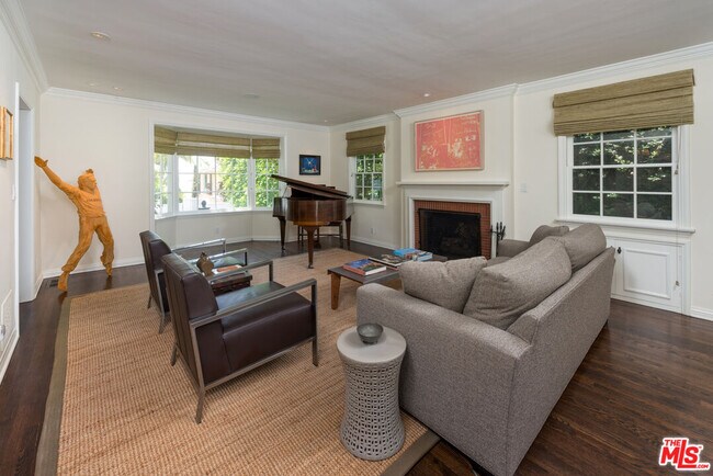 Foto del edificio - 9157 Warbler Way