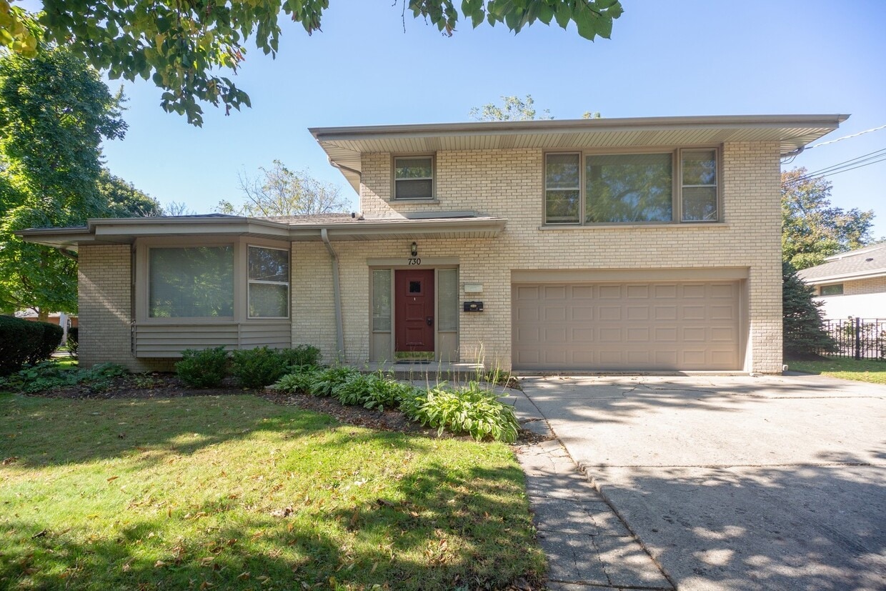 730 Chestnut St, Deerfield, IL 60015 Townhome Rentals in Deerfield IL