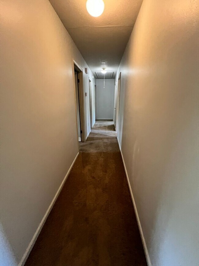 Foto del edificio - 3BD/ 2BA W Fredericks Street