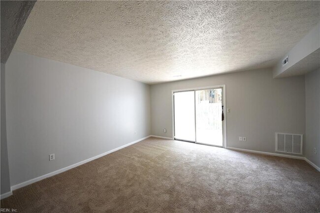 Building Photo - 313 Gaylor Ln