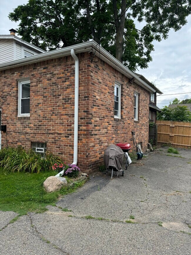 Back of House - 2018 Crooks Rd