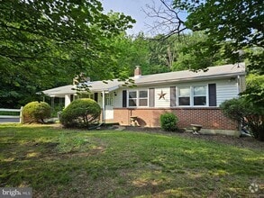Building Photo - 836 Brownsville Rd