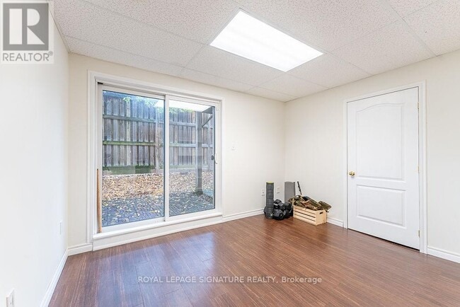 Building Photo - 1248 Guelph Line