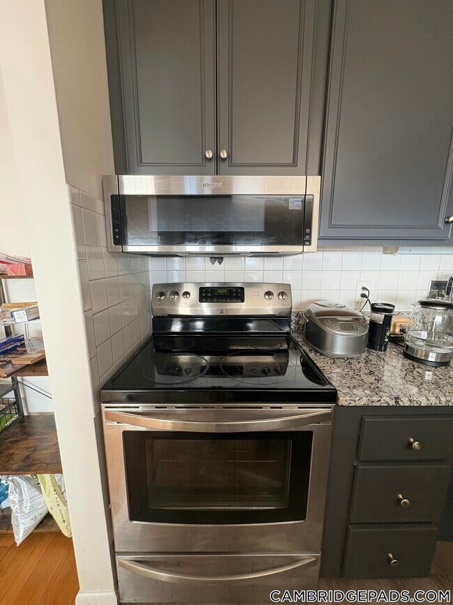 Building Photo - 1643 Cambridge St