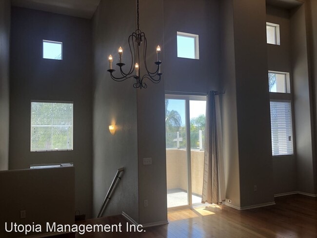 Building Photo - 3 br, 3 bath House - 8838 Spectrum Center ...