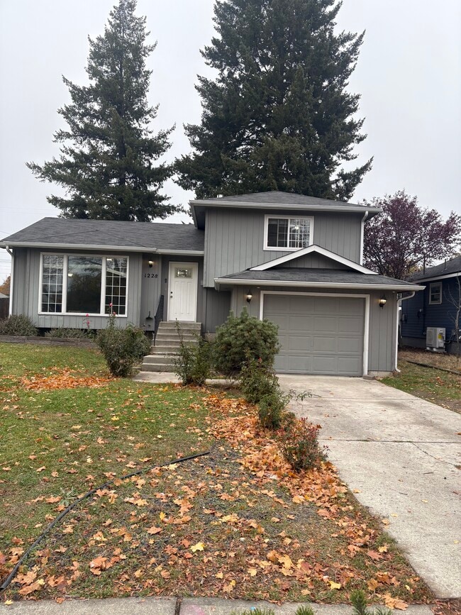 Building Photo - 1228 W Cleveland Ave Building Photo - 1228 W Cleveland Ave