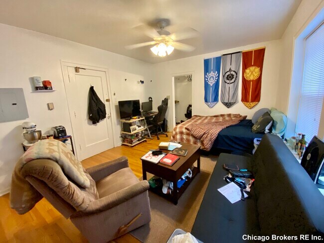 Foto del edificio - 2146 N Dayton St