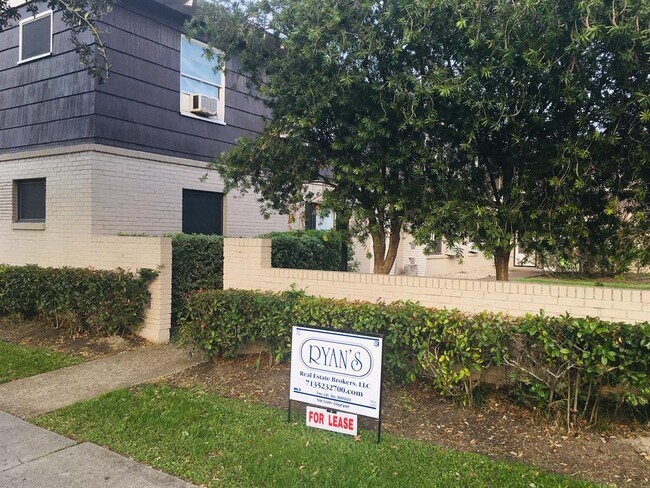 Building Photo - 1320 Heights Blvd