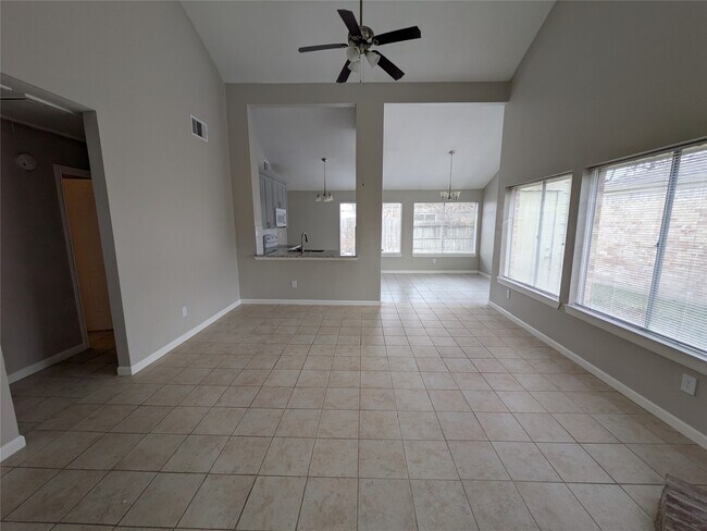 Foto del edificio - 18514 Meadows Way Dr