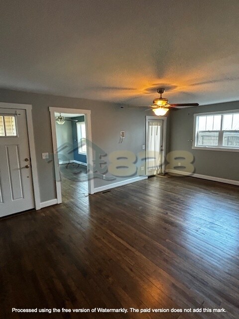 Foto del edificio - 726 Brookside Camp Rd