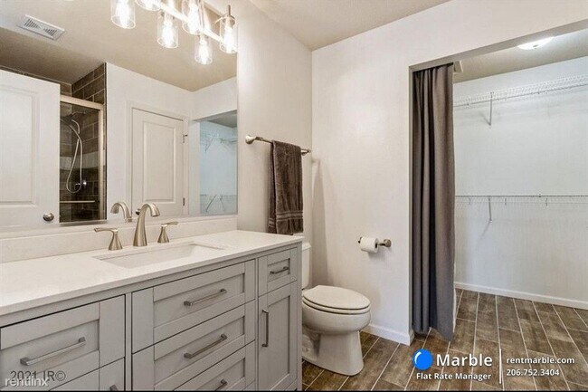 Building Photo - 3 br, 2.5 bath Townhome - 192 Cambridge Dr