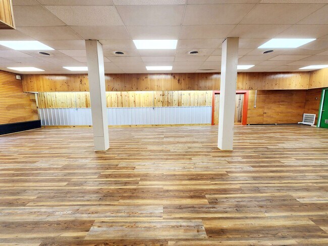 Foto del edificio - 129 N Jefferson St