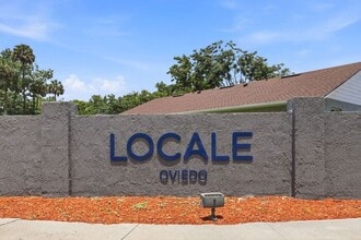 Building Photo - 1080 Laurel Oaks Ct