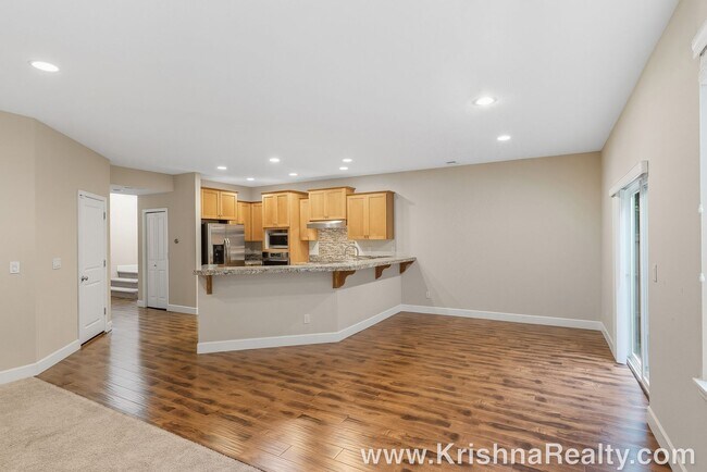 Building Photo - Beautiful 4 BD* 2.5 BA* Single Family Home...