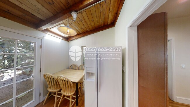 Building Photo - 5728 Moraga Ave