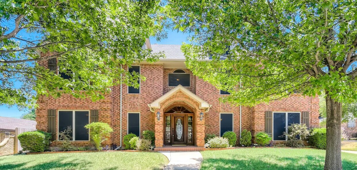 Primary Photo - Spacious Arlington home near River Legacy ...