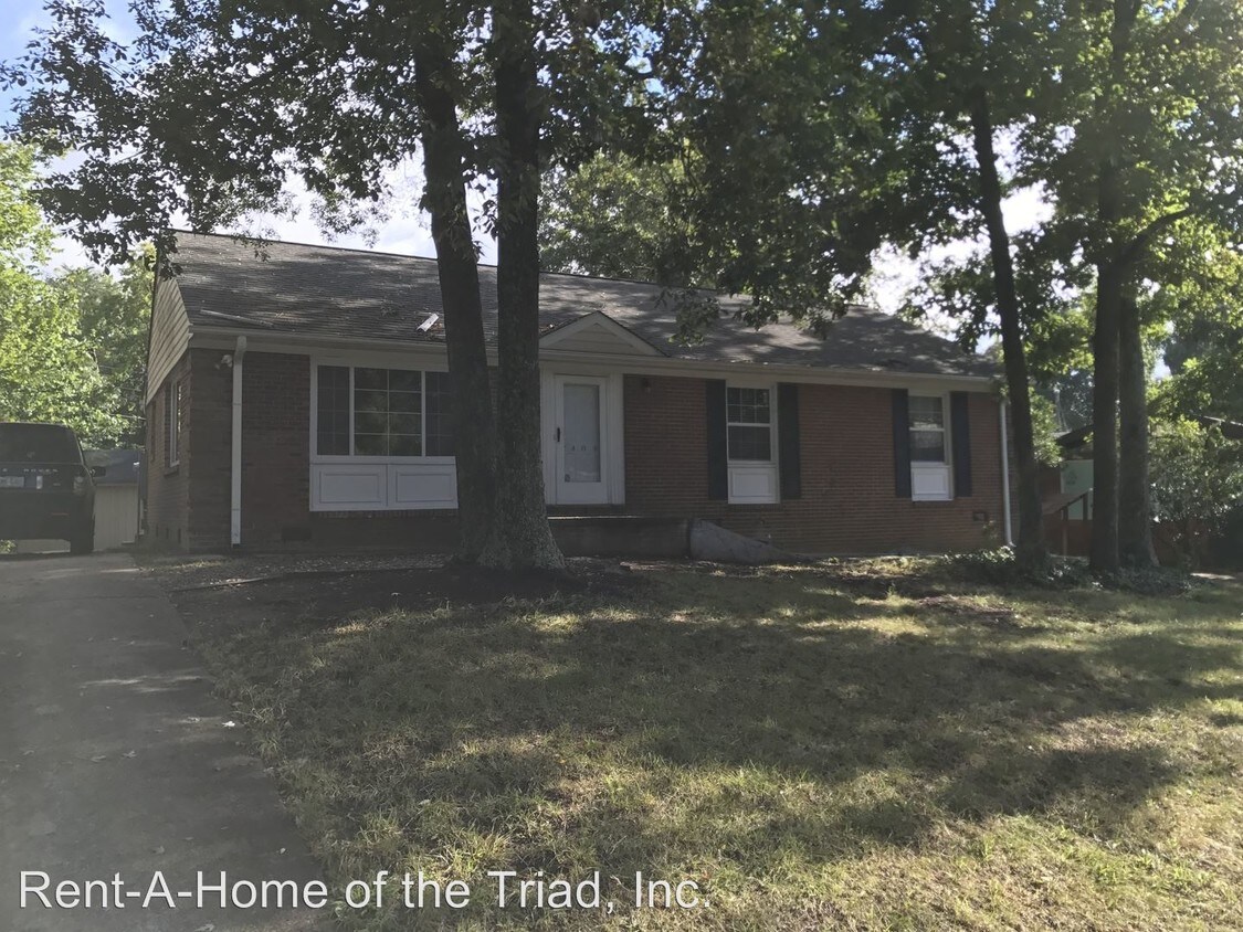 Primary Photo - 3 br, 2 bath House - 2409 W. Cornwallis Drive