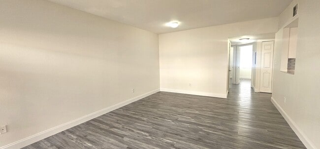 Building Photo - 521 Villa Del Sol Cir