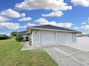 Building Photo - 201 Schoolside Dr